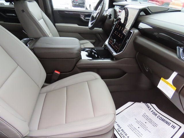 New 2026 GMC Yukon XL Elevation w/ Elevation Premium Package AWD/4WD image 11