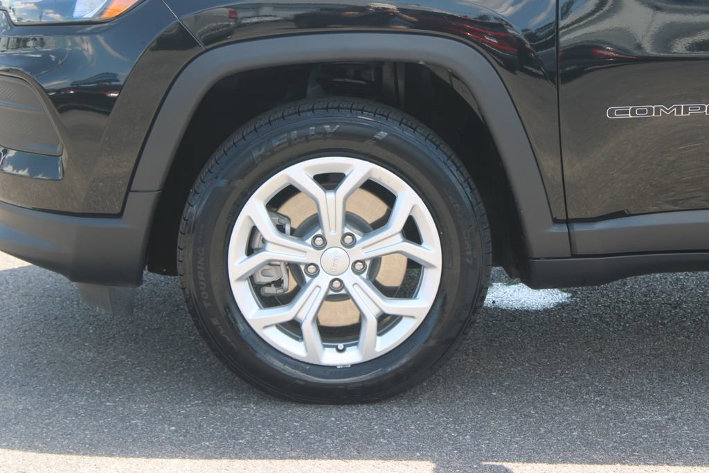 Used 2024 Jeep Compass Sport AWD/4WD image 19