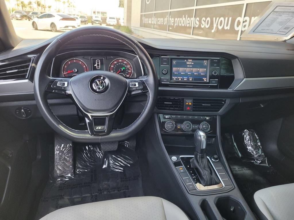 Used 2021 Volkswagen Jetta R-Line w/ R-Line Cold Weather Package FWD image 20