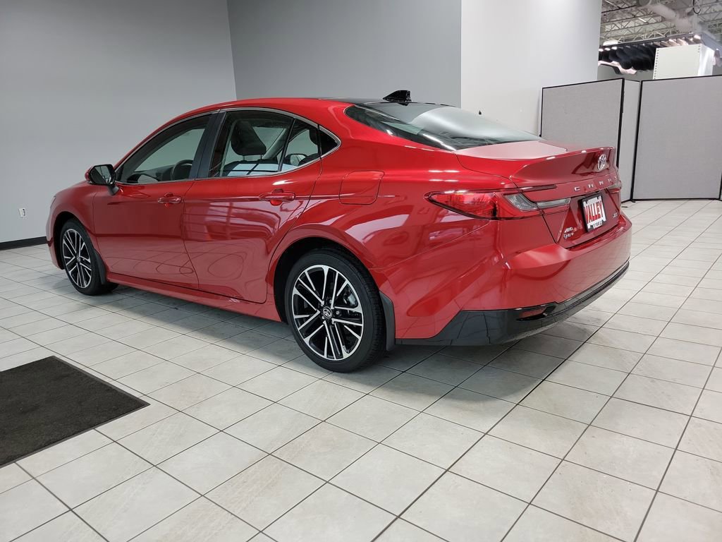 Used 2025 Toyota Camry XLE image 28