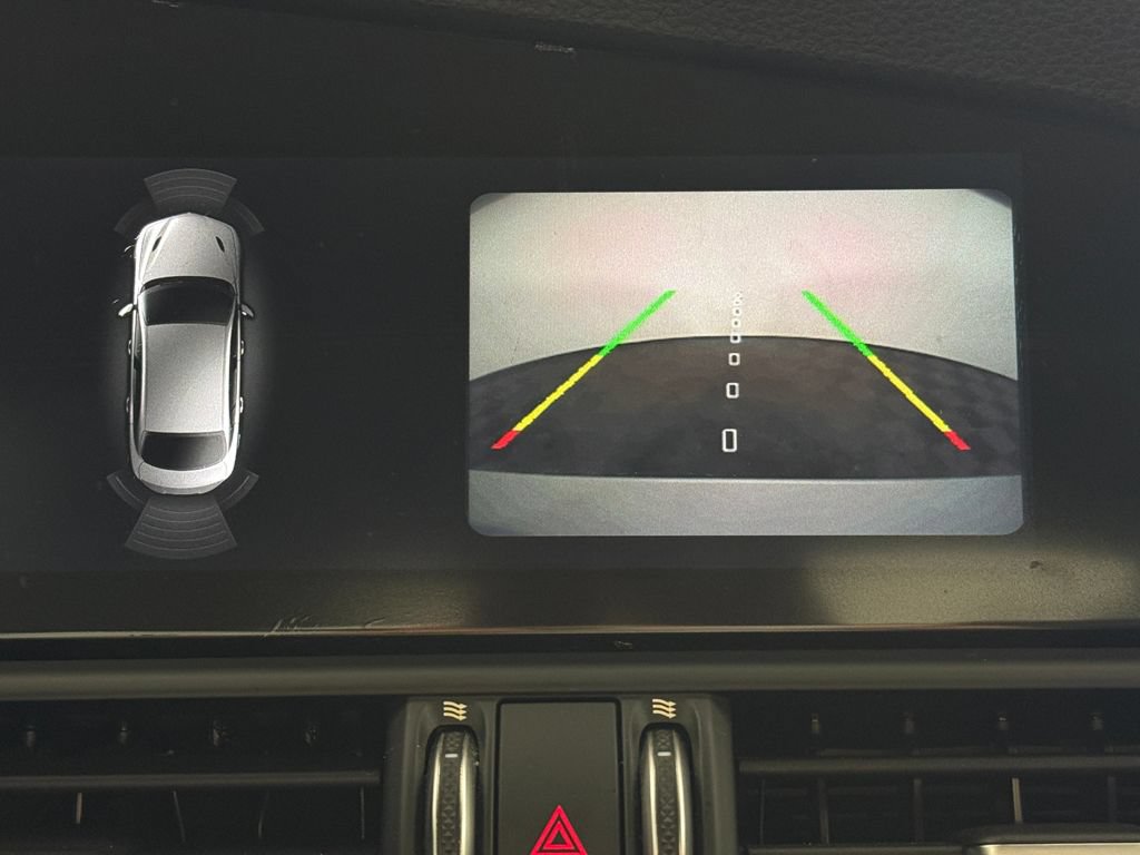 Used 2018 Alfa Romeo Giulia AWD image 42