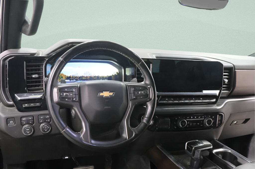 Used 2024 Chevrolet Silverado 1500 High Country w/ Technology Package AWD/4WD image 6