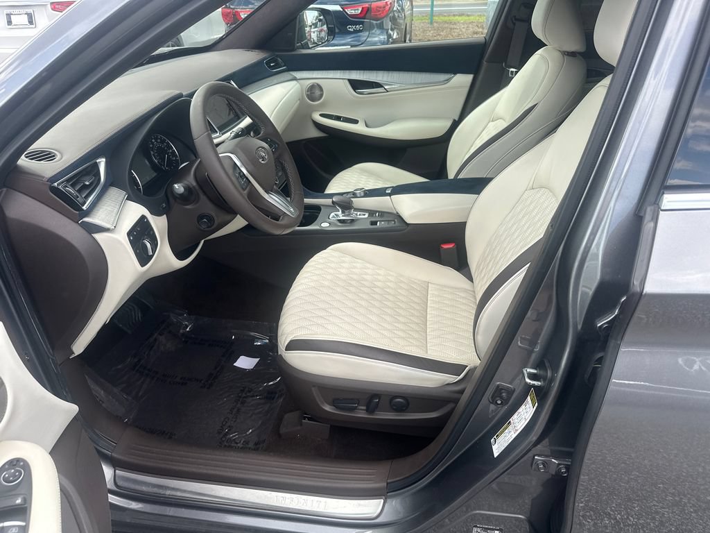 Used 2020 INFINITI QX50 Autograph w/ Premium White Leather Package FWD image 9