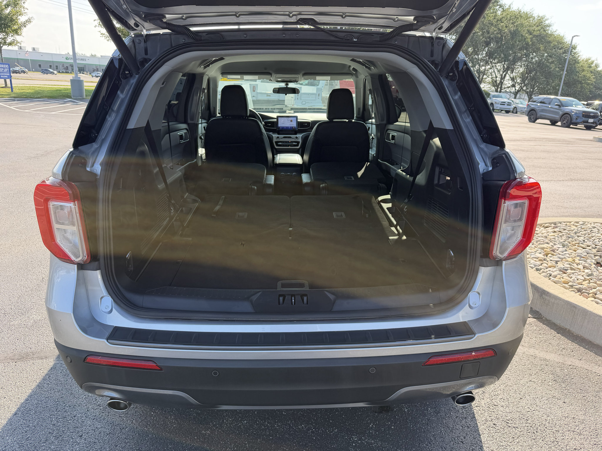 Used 2024 Ford Explorer XLT w/ Equipment Group 202A AWD/4WD image 24