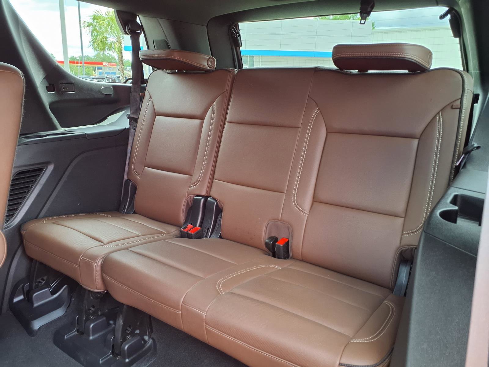 Used 2025 Chevrolet Tahoe High Country AWD/4WD image 21