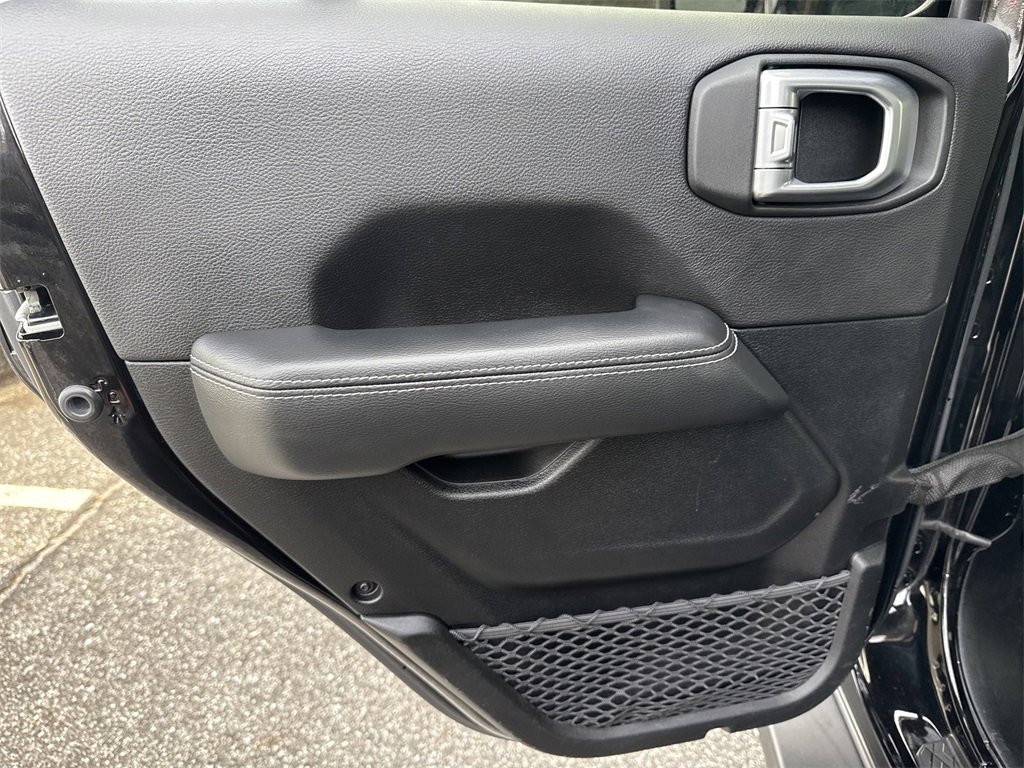 Used 2020 Jeep Gladiator Overland w/ Safety Group image 26