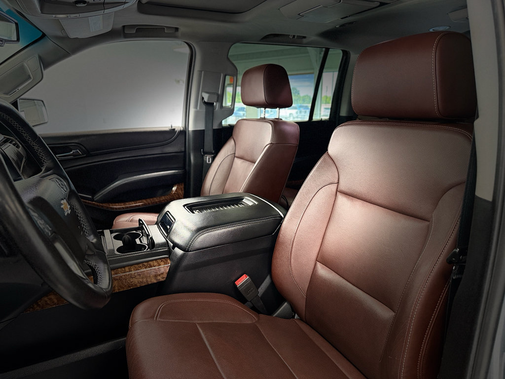 Used 2020 Chevrolet Suburban Premier w/ Premier Plus Edition AWD/4WD image 14