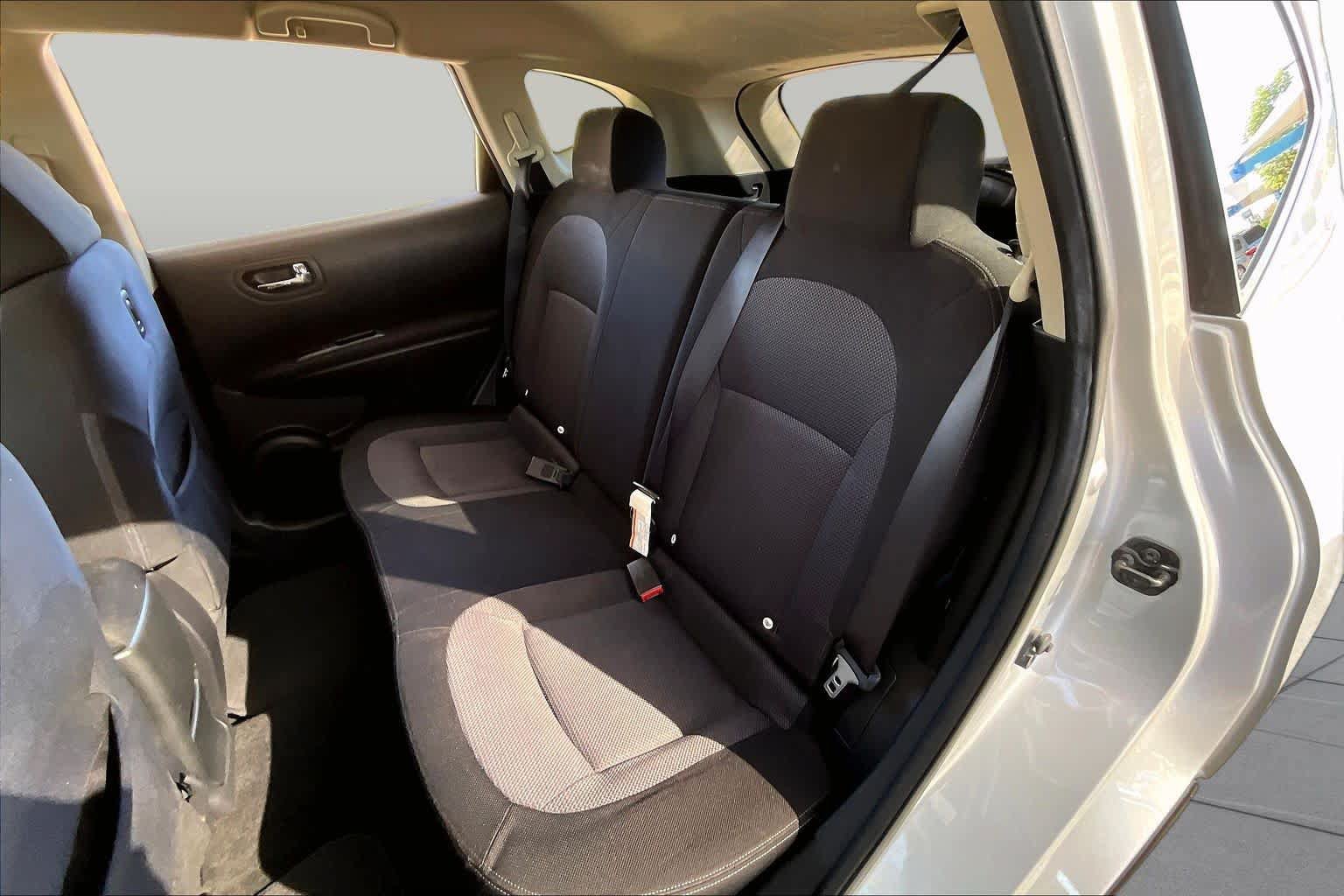 Used 2013 Nissan Rogue SV AWD/4WD image 21