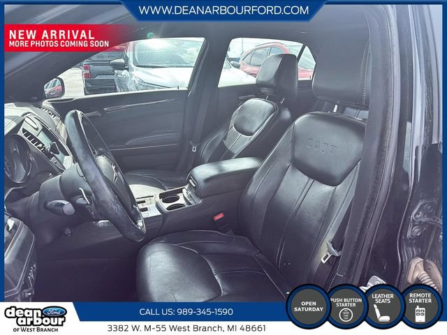 Used 2014 Chrysler 300 C RWD image 6