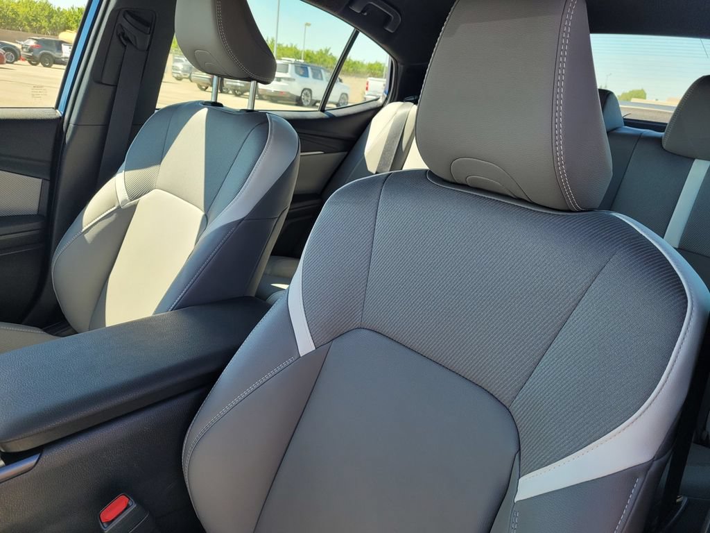 Used 2025 Toyota Camry SE AWD/4WD image 12