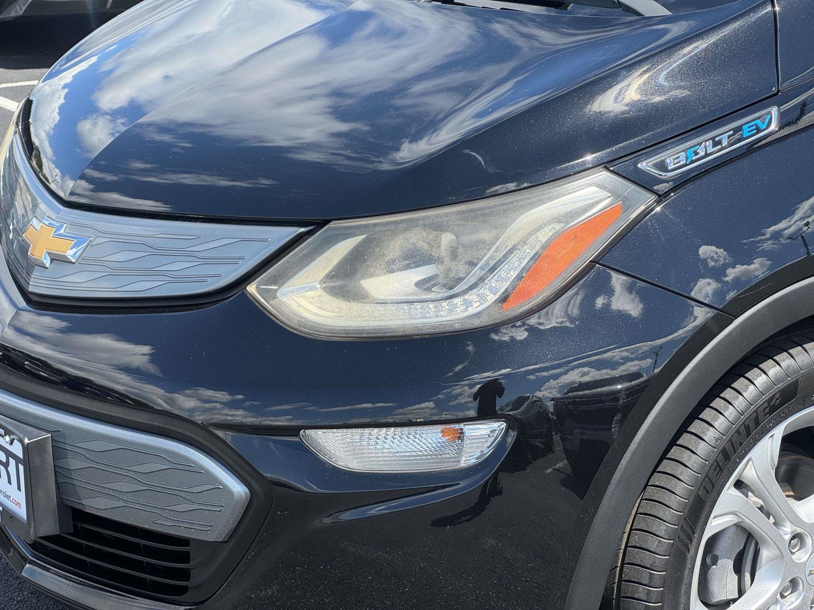 Used 2018 Chevrolet Bolt LT FWD image 27