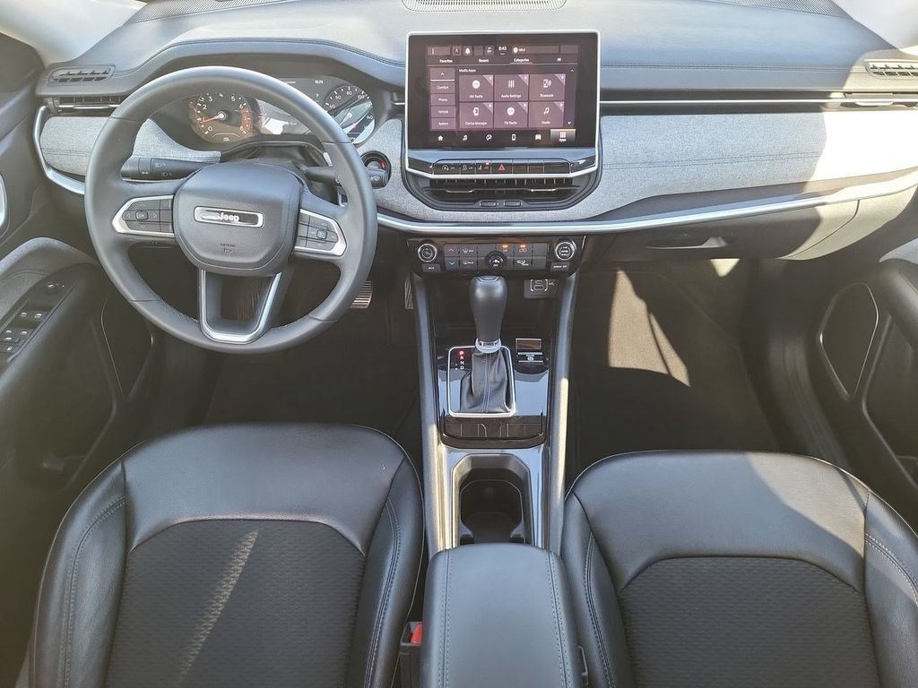 Used 2022 Jeep Compass Latitude FWD image 25
