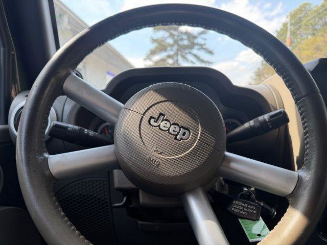 Used 2008 Jeep Wrangler Unlimited Sahara AWD/4WD image 18