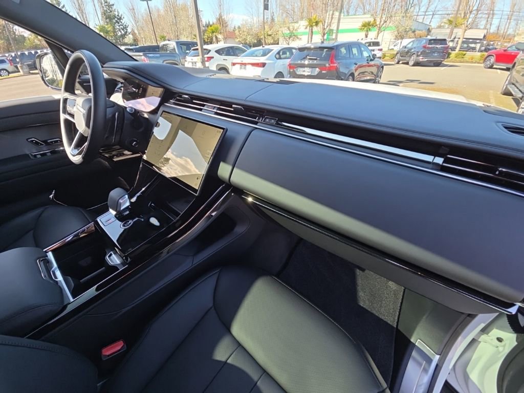 Used 2025 Land Rover Range Rover Sport Dynamic SE image 20