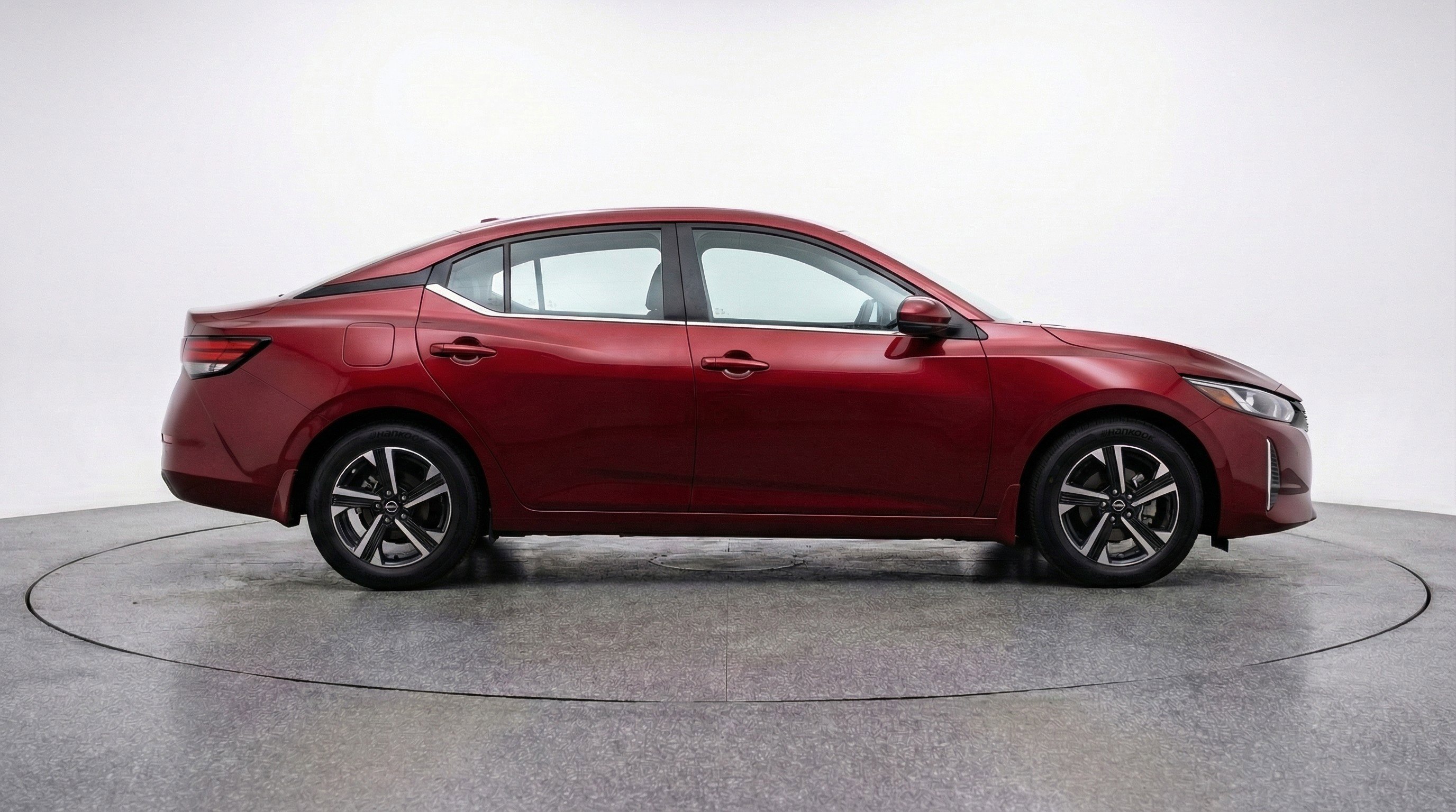 Used 2025 Nissan Sentra SV FWD image 11
