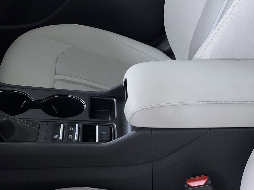 Used 2025 Hyundai Sonata SE image 22
