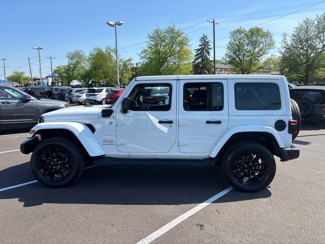 Used 2023 Jeep Wrangler Unlimited Sahara w/ Cold Weather Group AWD/4WD image 3