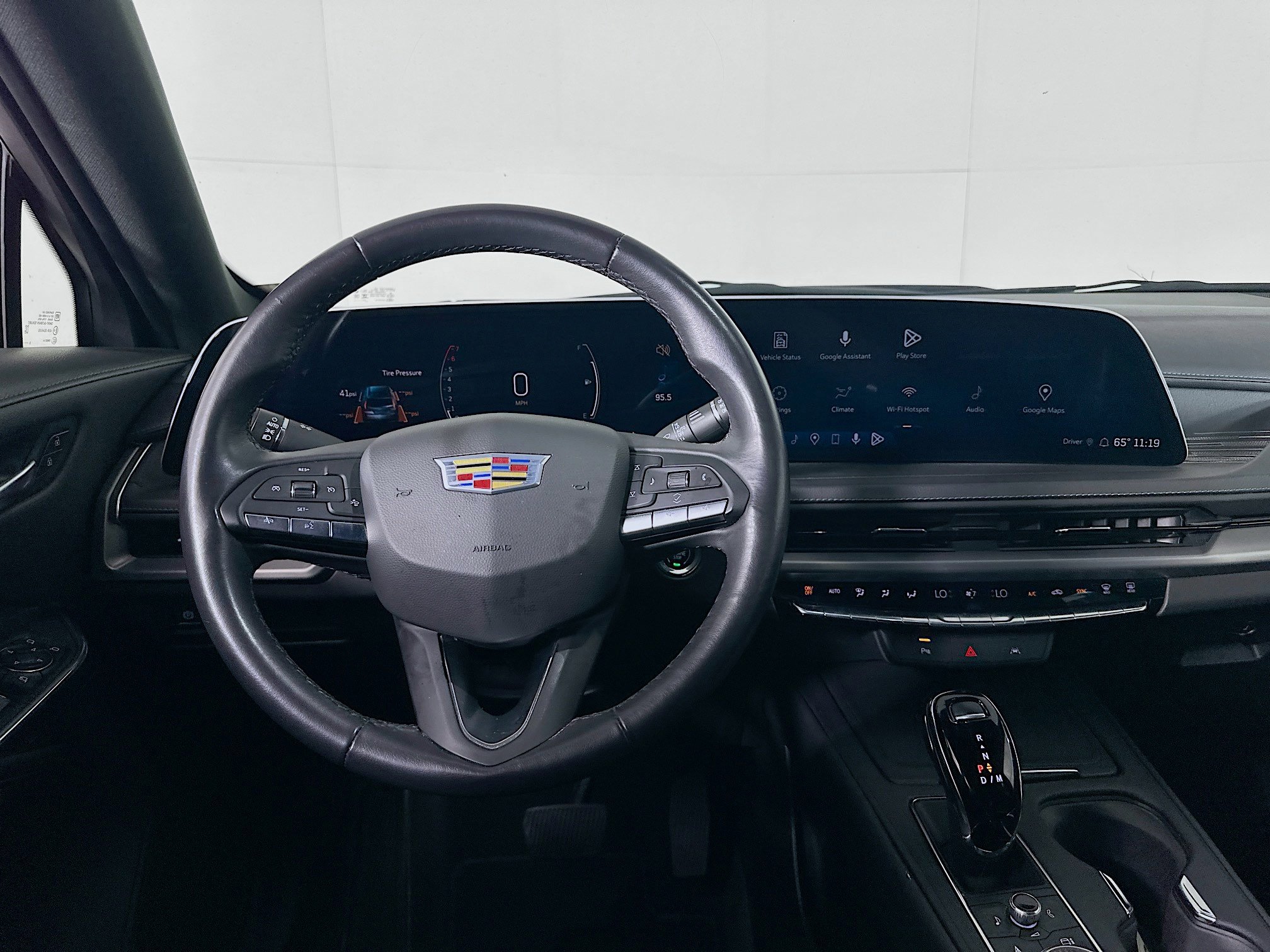 Used 2024 Cadillac XT4 Premium Luxury image 17