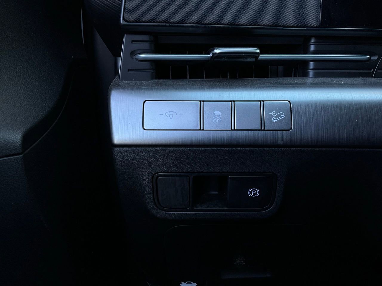 Used 2025 Hyundai Kona SEL image 22