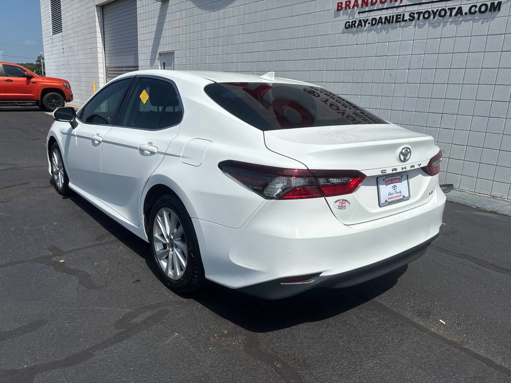 Used 2023 Toyota Camry LE FWD image 5
