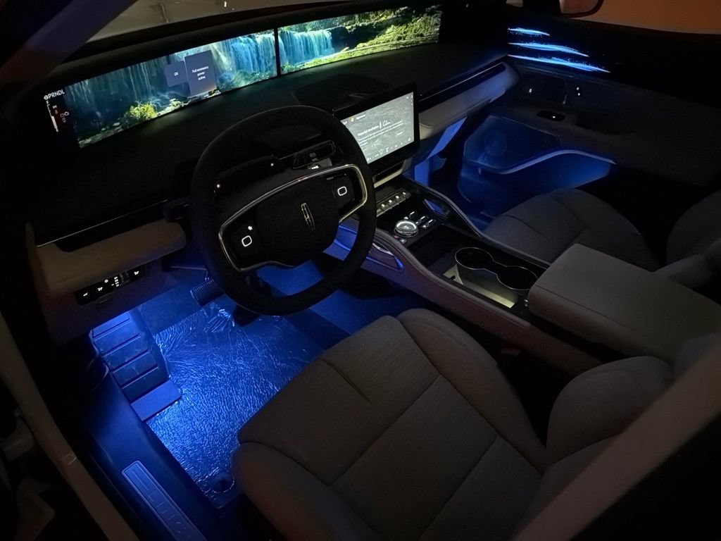 New 2026 Lincoln Nautilus Reserve AWD/4WD image 9