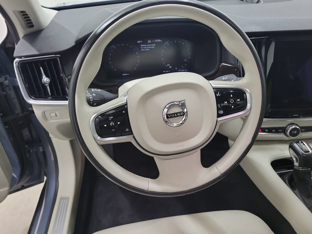 Used 2017 Volvo S90 T6 Momentum w/ Vision Package AWD/4WD image 21