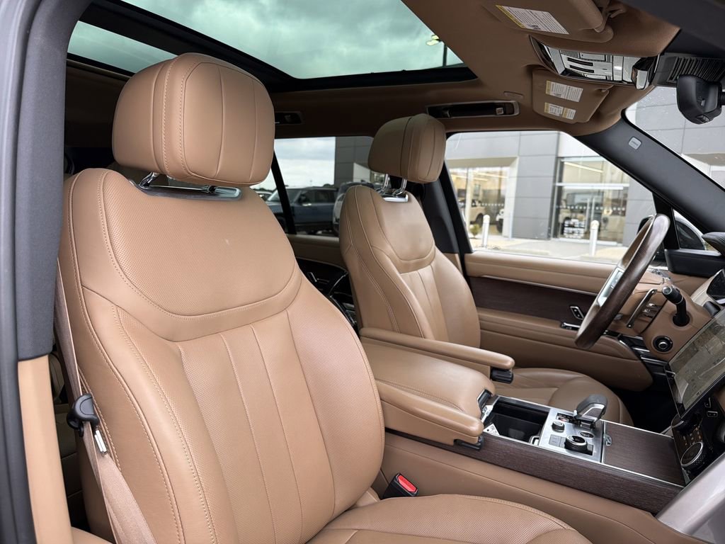 Used 2023 Land Rover Range Rover SE image 13