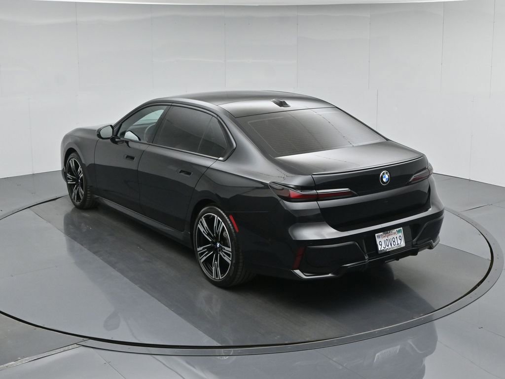 Used 2023 BMW 740i w/ Parking Assistance Package image 38