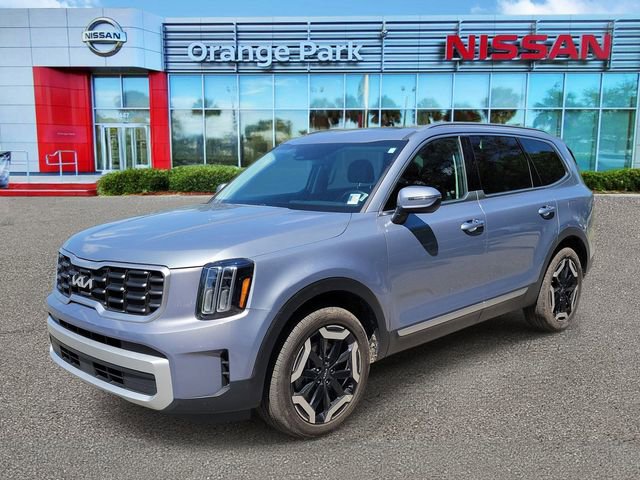 Used 2025 Kia Telluride S FWD image 4