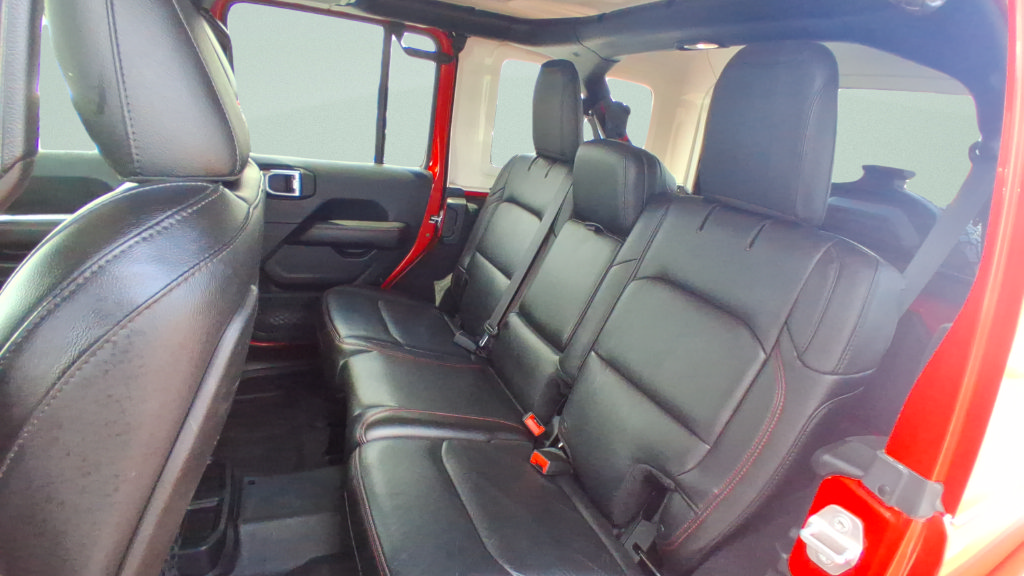 Used 2018 Jeep Wrangler Unlimited Rubicon w/ Dual Top Group AWD/4WD image 8