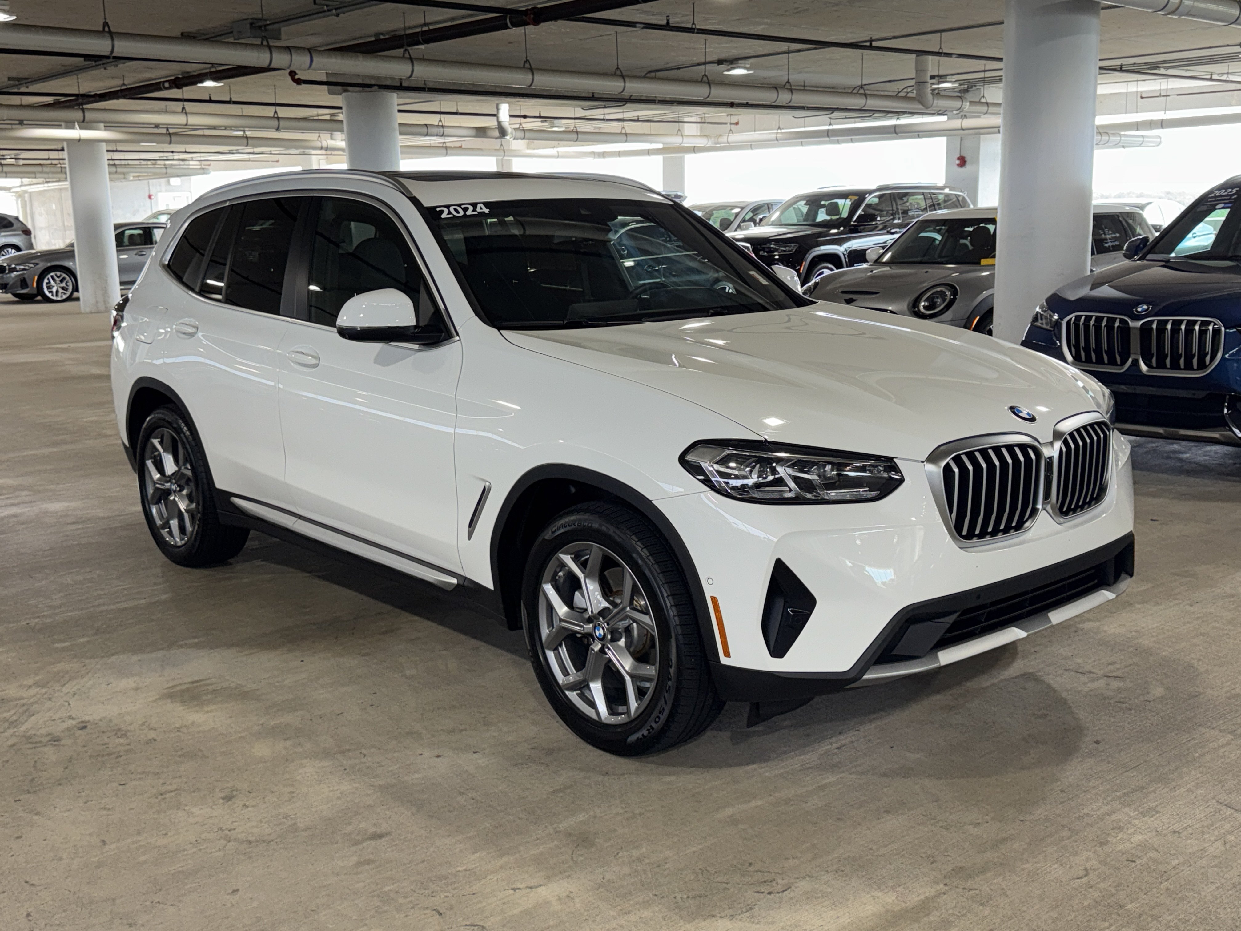 Used 2024 BMW X3 xDrive30i w/ Convenience Package AWD/4WD image 2