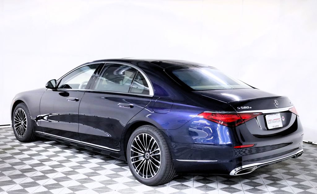 Certified 2023 Mercedes-Benz S 580e 4MATIC Sedan image 4