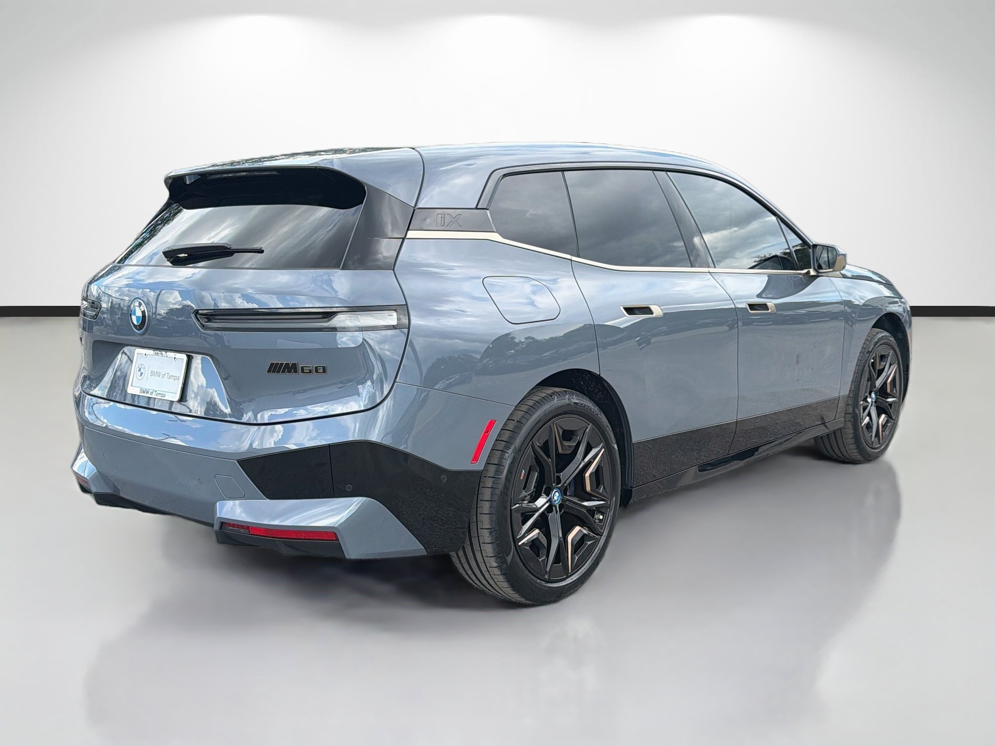 Used 2024 BMW iX M60 AWD/4WD image 3