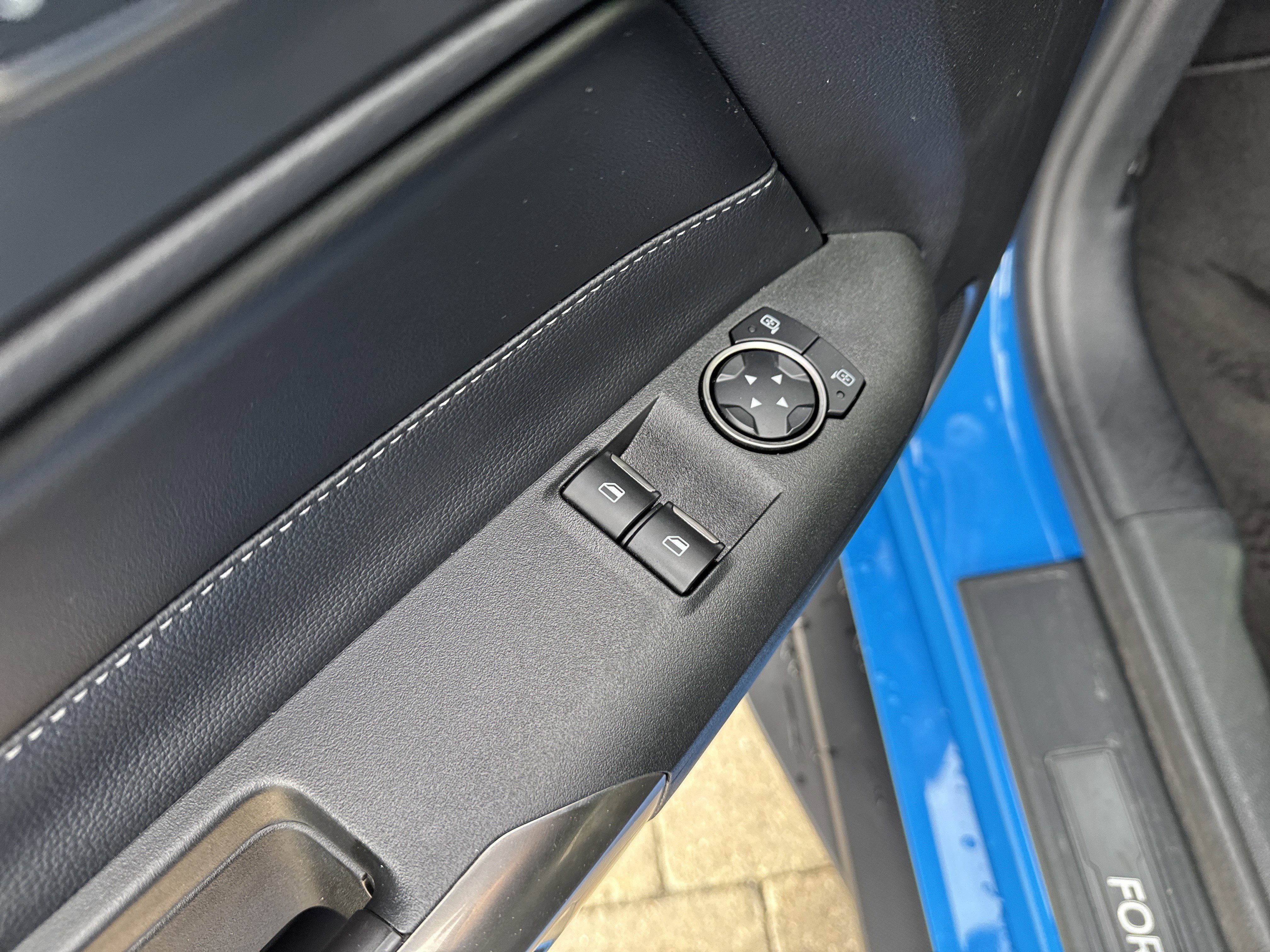 Used 2022 Ford Mustang Shelby GT500 w/ Technology Package image 12