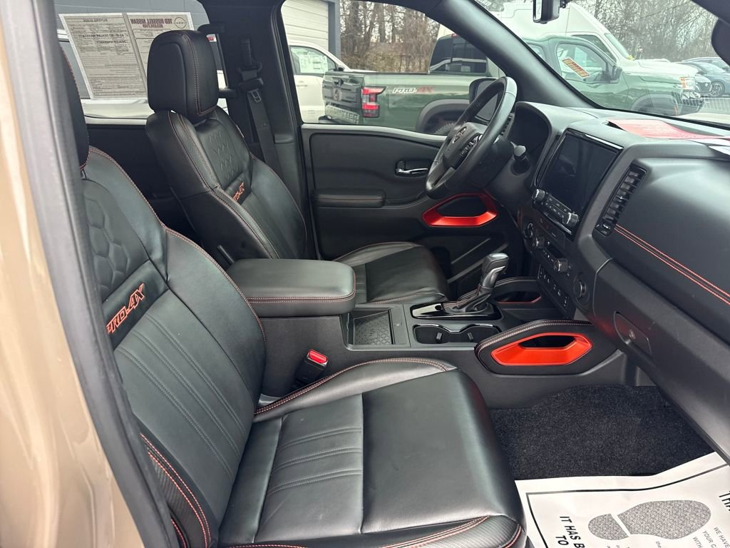 Used 2024 Nissan Frontier PRO-4X w/ Pro Premium Package image 31