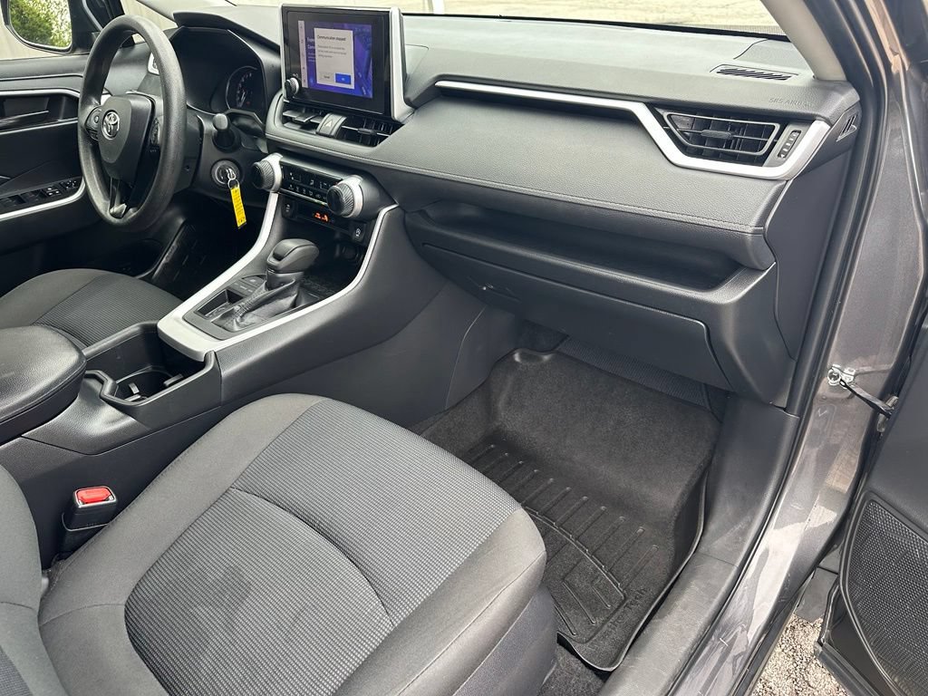Used 2024 Toyota RAV4 LE FWD image 25