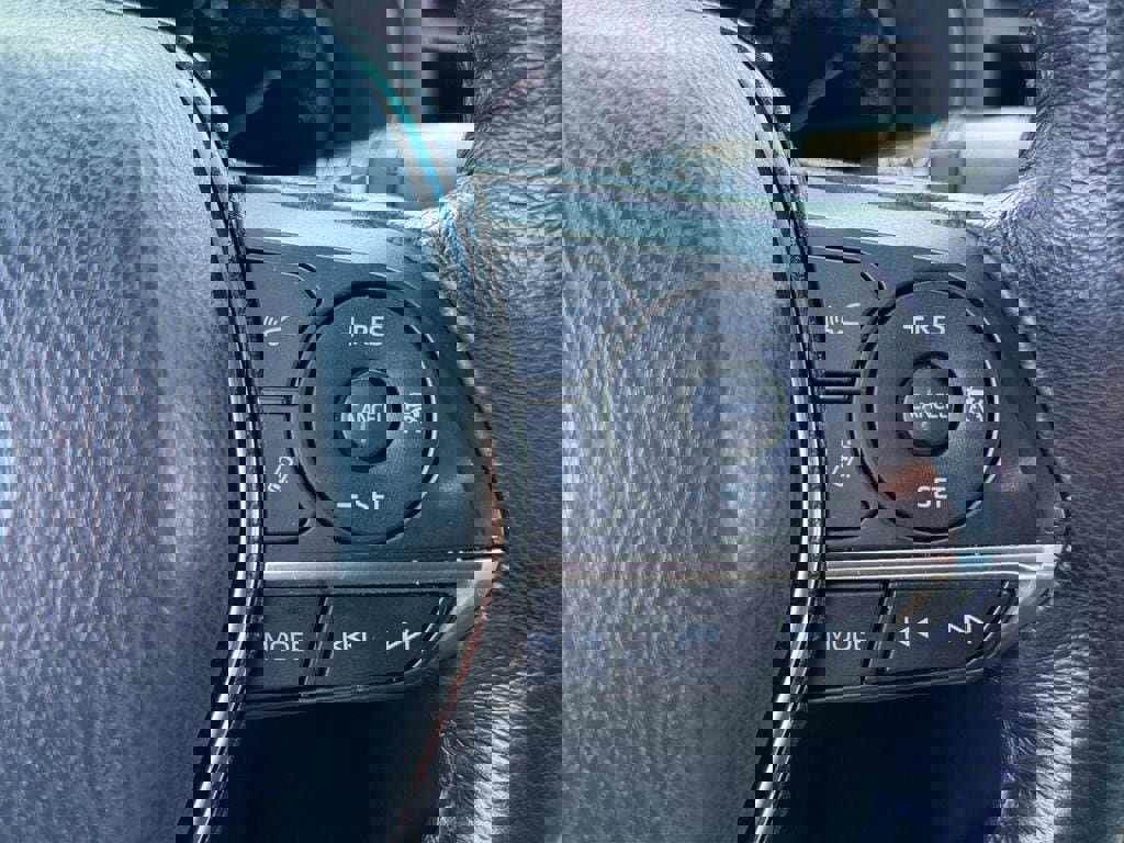 Certified 2020 Toyota Avalon XLE w/ Moonroof Package image 24