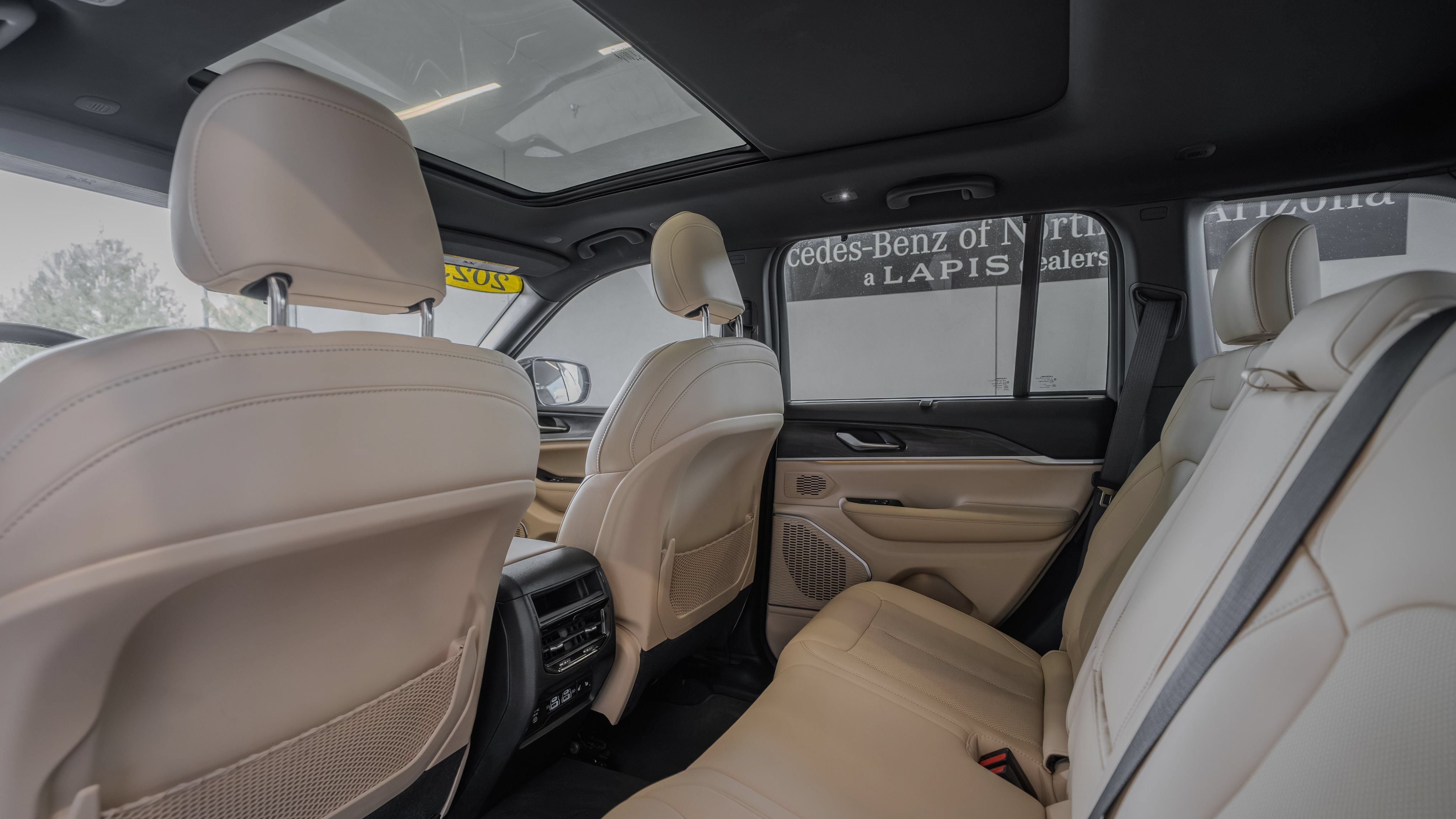 Used 2023 Jeep Grand Cherokee 4WD 4xe w/ Luxury Tech Group II image 25
