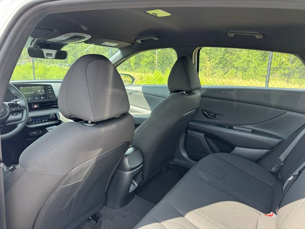 Used 2025 Hyundai Elantra Sport image 18