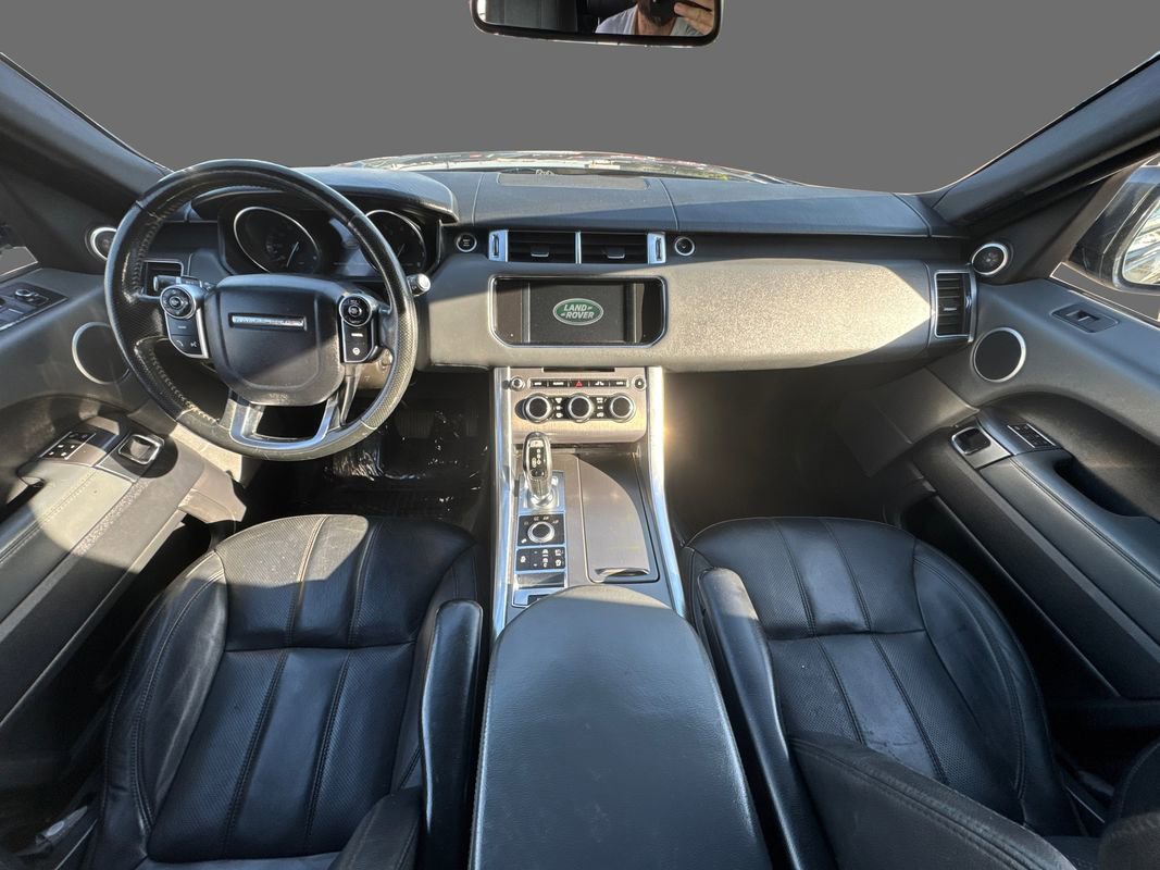 Used 2015 Land Rover Range Rover Sport SE image 22