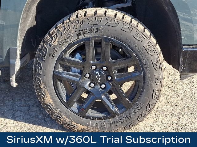 Used 2025 Chevrolet Silverado 1500 LT Trail Boss w/ LPO, Dark Essentials Package image 11