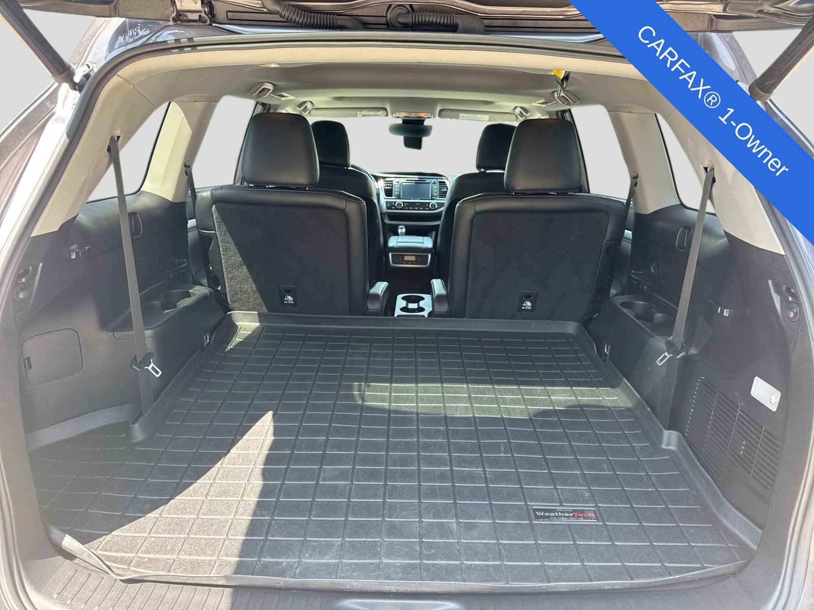 Used 2019 Toyota Highlander XLE w/ Carpet Mat Package (TMS) AWD/4WD image 36