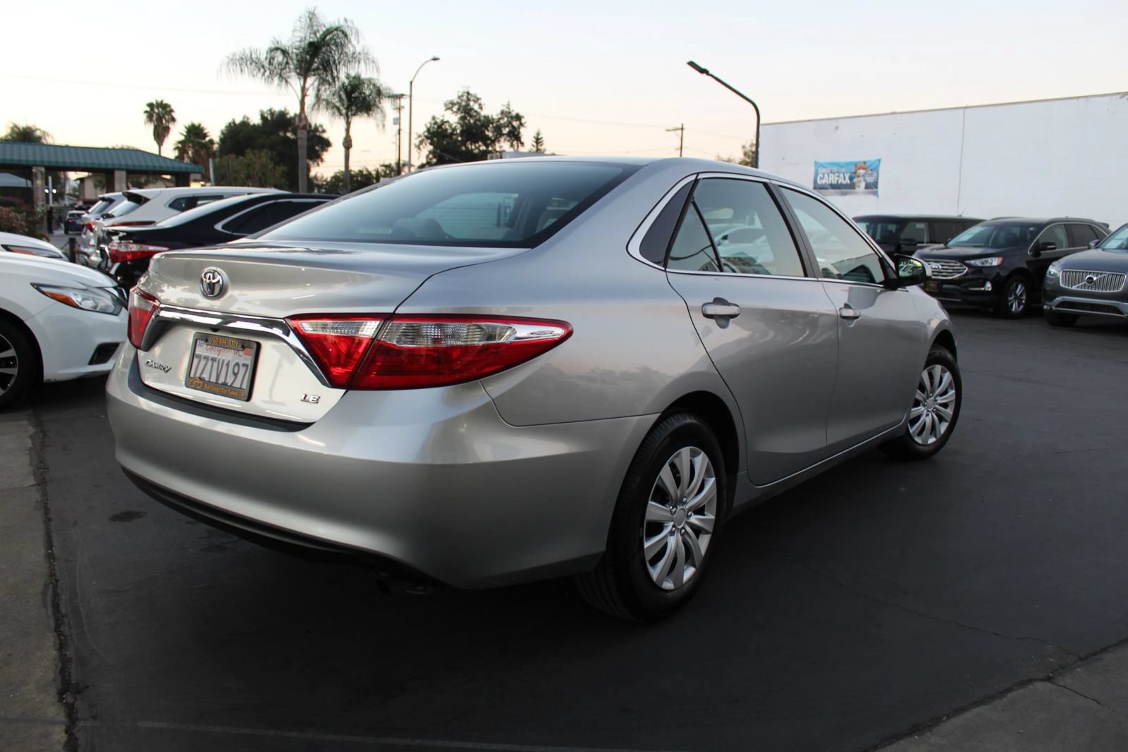 Used 2017 Toyota Camry LE FWD image 5
