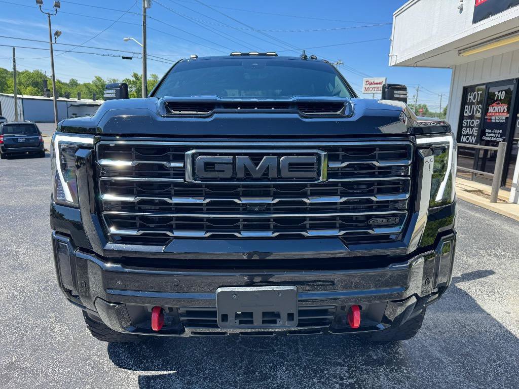 Used 2024 GMC Sierra 2500 AT4 w/ AT4 Premium Plus Package AWD/4WD image 4