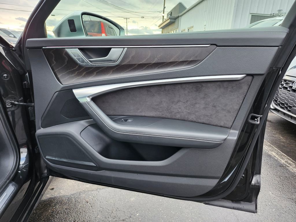 Used 2020 Audi S6 Premium Plus w/ S6 Executive Package image 15