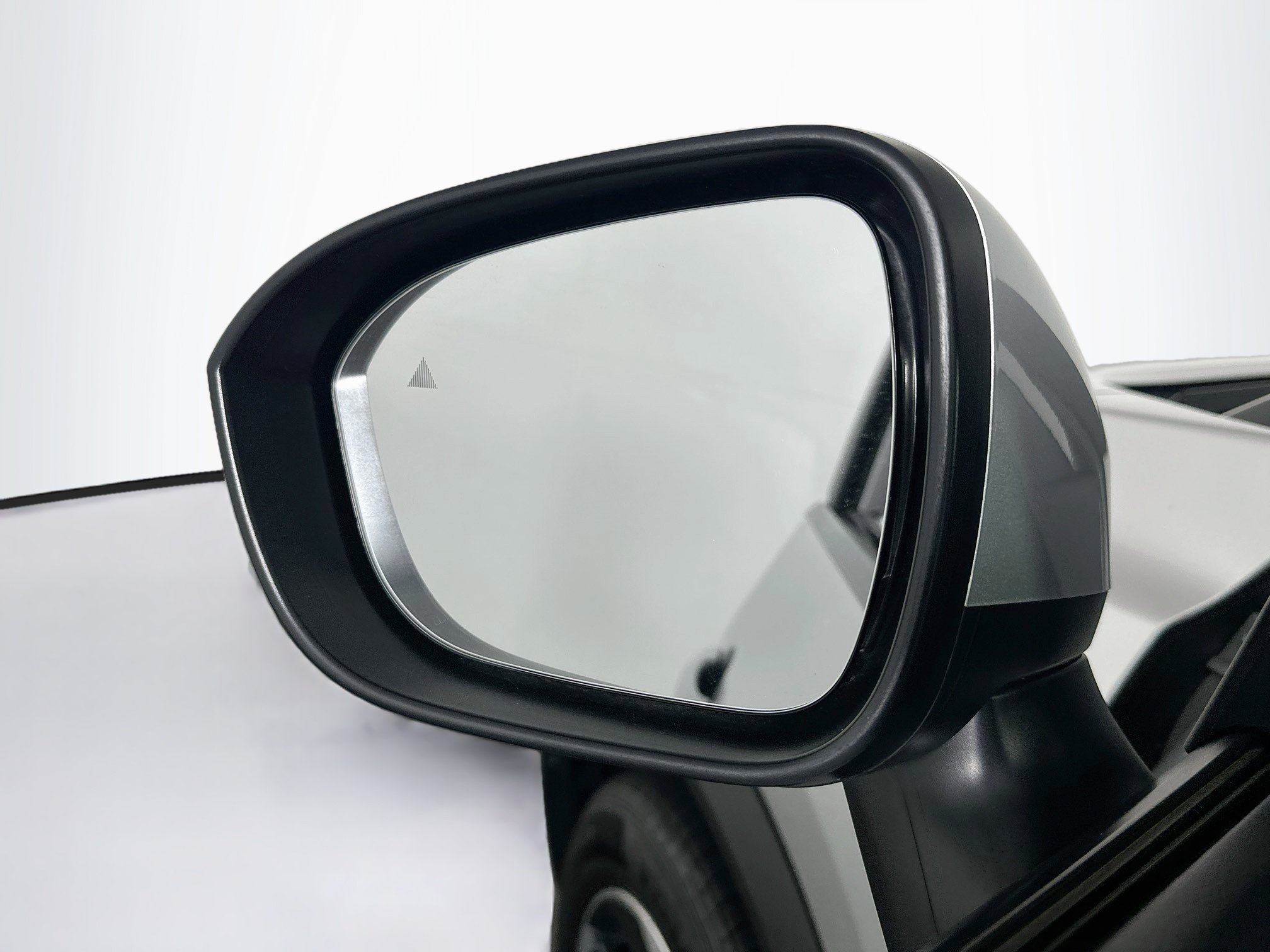 Used 2025 Nissan Rogue SV AWD/4WD image 16