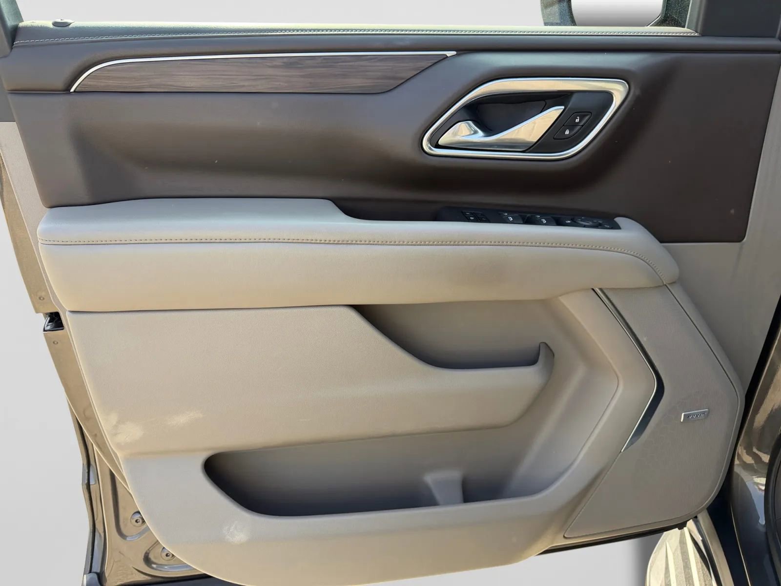 Used 2021 Chevrolet Suburban LT w/ Rear Media and Nav Package RWD image 14