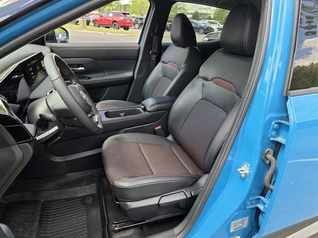 Used 2025 Nissan Kicks SR image 9