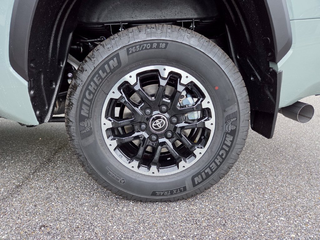New 2026 Toyota Tundra SR5 AWD/4WD image 19
