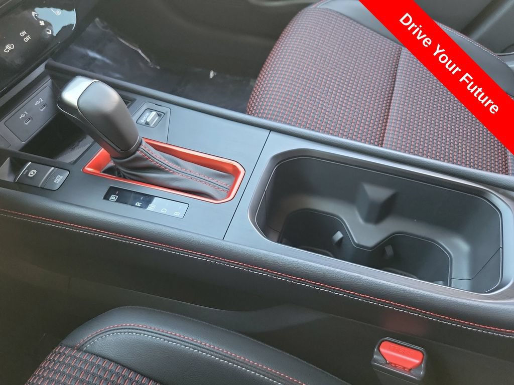 Used 2025 Nissan Kicks SR w/ SR Premium Package AWD/4WD image 12